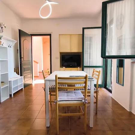 M195 - Marcelli, Trilocale A 2 Passi Dal Mare * Marcelli